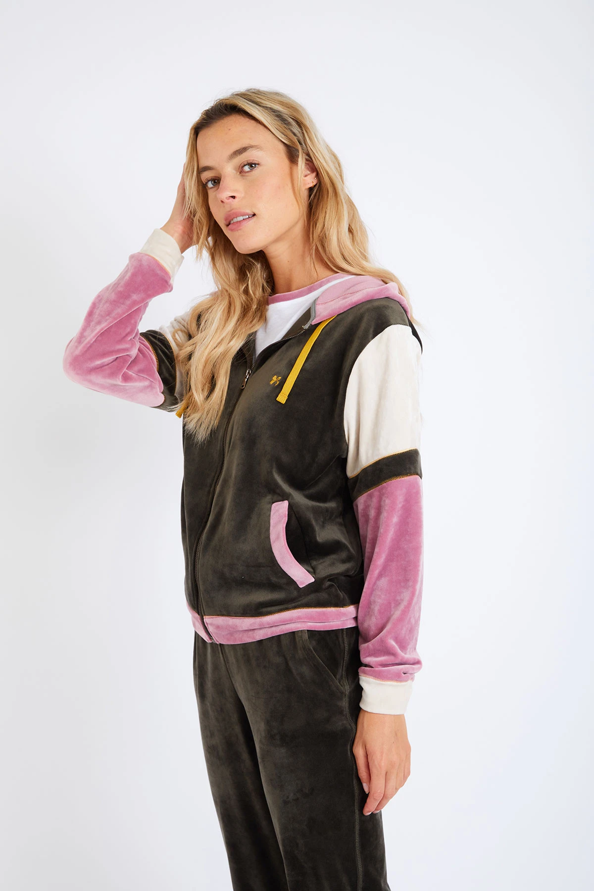 Blouson Velours Kaki à Capuche Aiden Wildlake 2 Blouson Velours Kaki à Capuche Aiden Wildlake