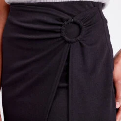 Jupe Droite Avec Anneau Noir Femme 11 Jupe Droite Avec Anneau Noir Femme -CrocForm Boutique jupe droite avec anneau noir femme d1 36125312240101001