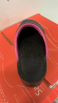 Sabot Enfant Sanita Noir Brillant Couture Rose 8 Sabot Enfant Sanita Noir Brillant Couture Rose -CrocForm Boutique sabot sanita enfant couleur rose3