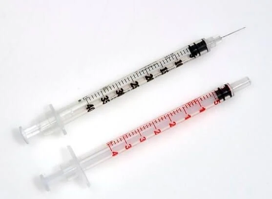 Seringues Insuline 40 UI 1ml G25 Aiguille Montée (boîte De 100) 3 Seringues Insuline 40 UI 1ml G25 Aiguille Montée (boîte De 100)