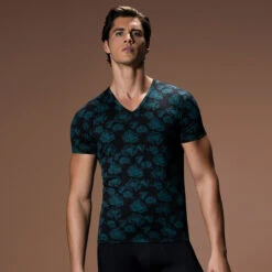 T-shirt Homme Col V à Motif Floral En Lyocell I Am Guardian 9 T-shirt Homme Col V à Motif Floral En Lyocell I Am Guardian -CrocForm Boutique t shirt homme col v a motif floral en lyocell i am guardian 3